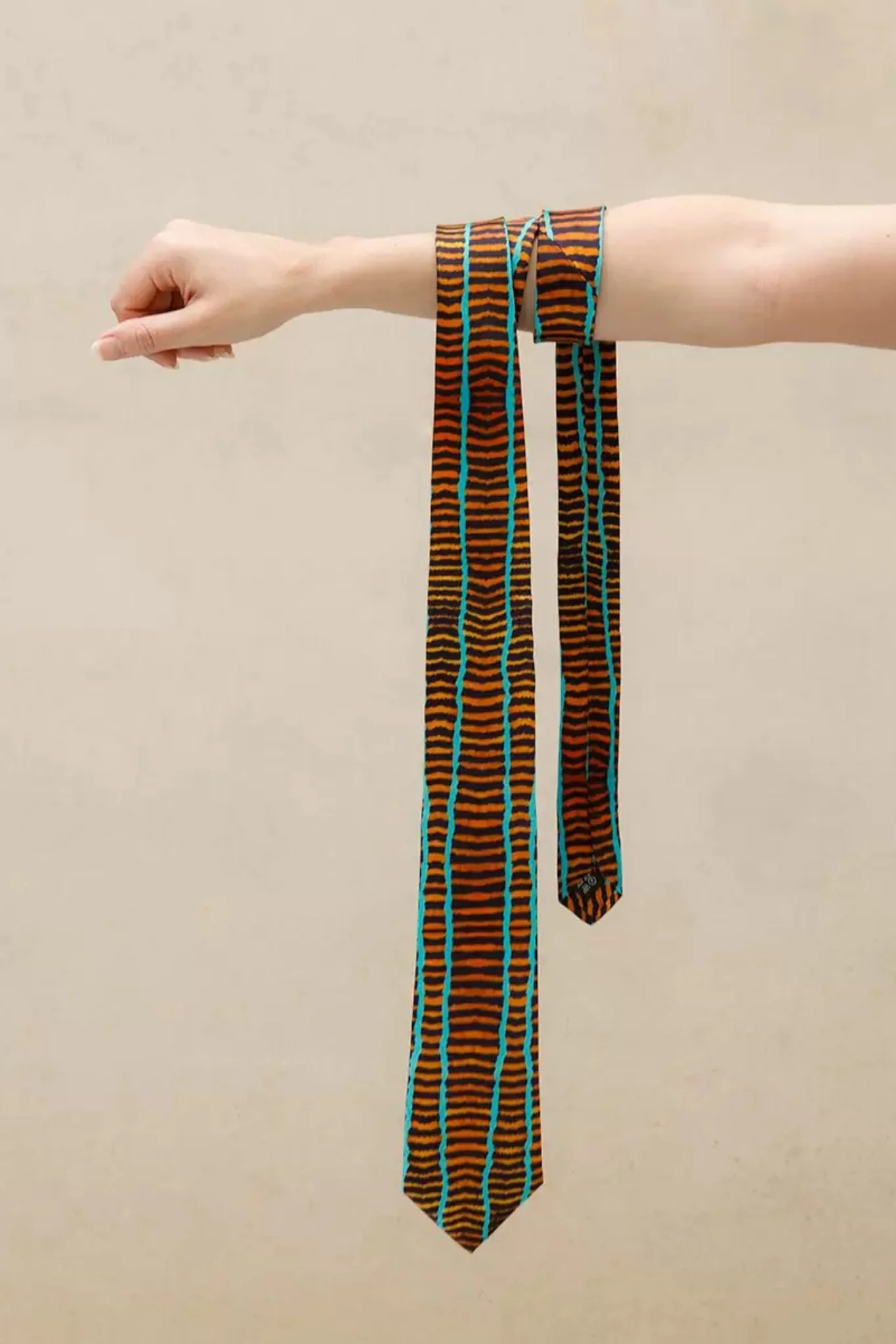 Kulyakartu Ngurra tie by Wokka Taylor